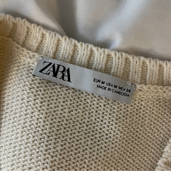 Cotton Blend Cream Knit Sweater Vest - Picture 4 of 4